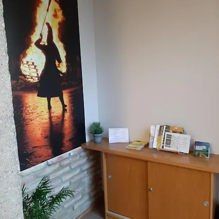 Amazkar בית הארחה אויארצון